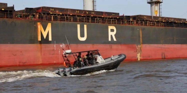 The Indonesian Navy Thwarts the Piracy of the MV African Halcyon in the Malacca Strait