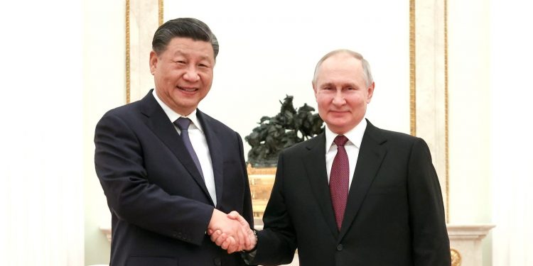 Russia-China Trade Surges by 92%, Mostly Settled in Rubles and Yuan