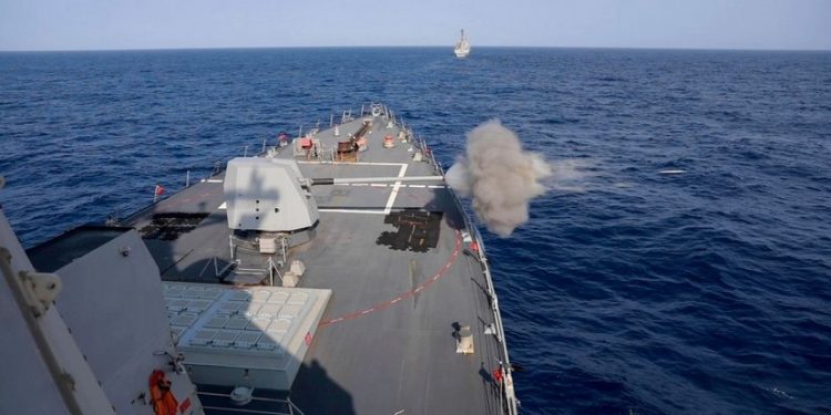 US Ready to Place Medium-Range Missiles in Indo-Pacific to Counter China