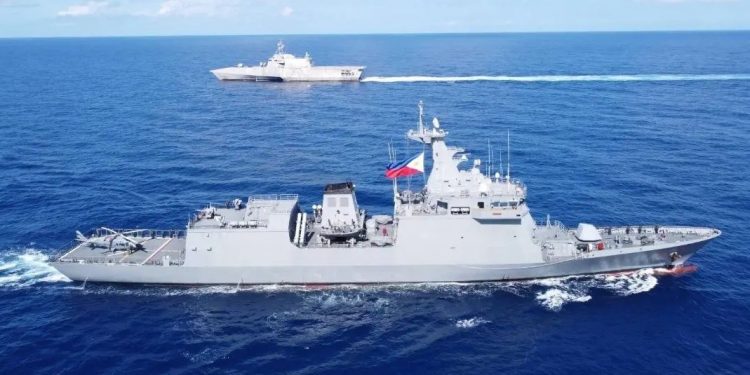 Philippine Turns Down Proposal to Use Water Cannons Against Chinese Vessels