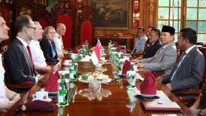 Prabowo Subianto Invites UK to Cooperate in Defense Industry 1