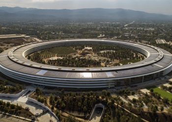 Apple Sued by Female Workers