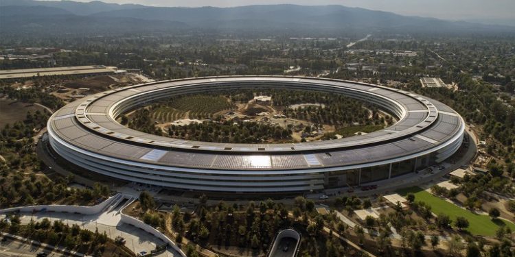 Apple Sued by Female Workers