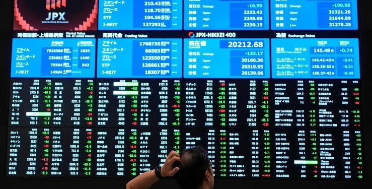 Asian Shares Strengthen on the Performance of Technology Companies