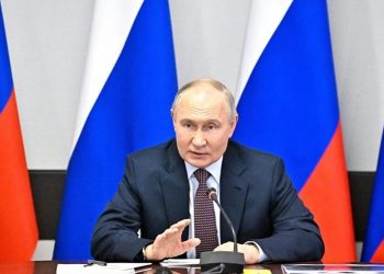 Putin Lauds De-Dollarization in Trade with Asian Partner