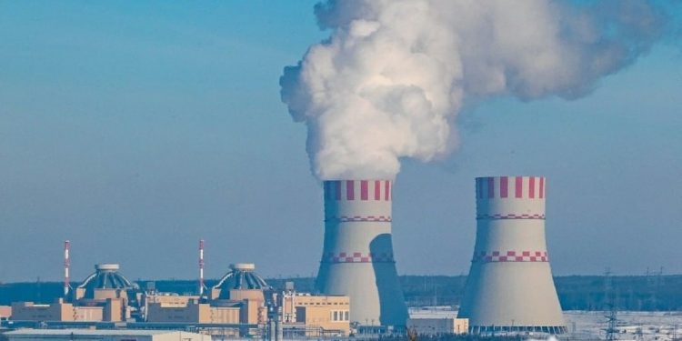 Vietnam Ready to Return to Nuclear Power Industry Issue