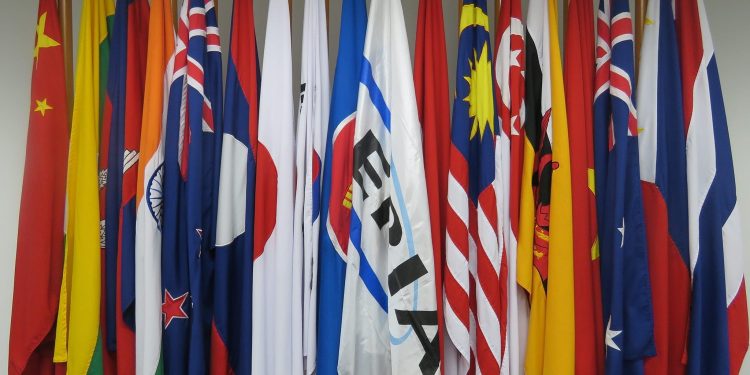 Indonesia Collaborates with ERIA to Build International Economic Cooperation 1 Indonesia Collaborates with ERIA to Build International Economic Cooperation