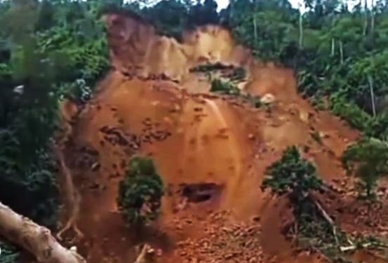Gold Mining Landslide in Indonesia, 8 Die and 20 Still Missing