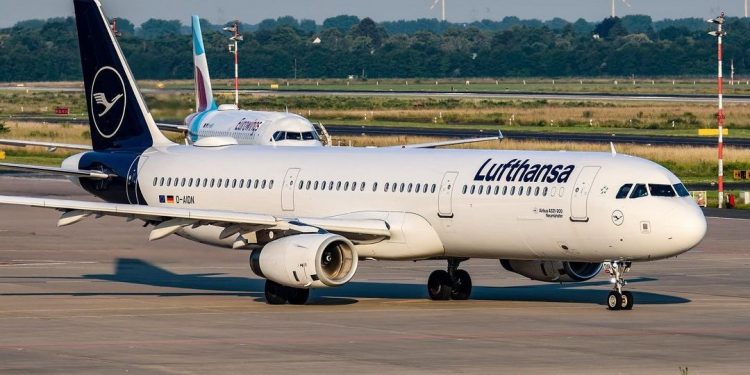 Major EU Airline Introduces Hefty ‘Environmental Charge’