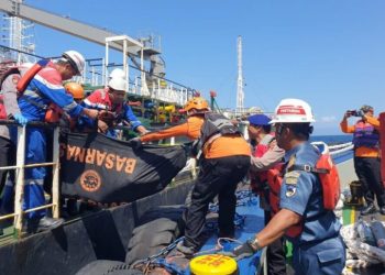 Elizabeth Tanker Fire, 5 Crew Members Klilled