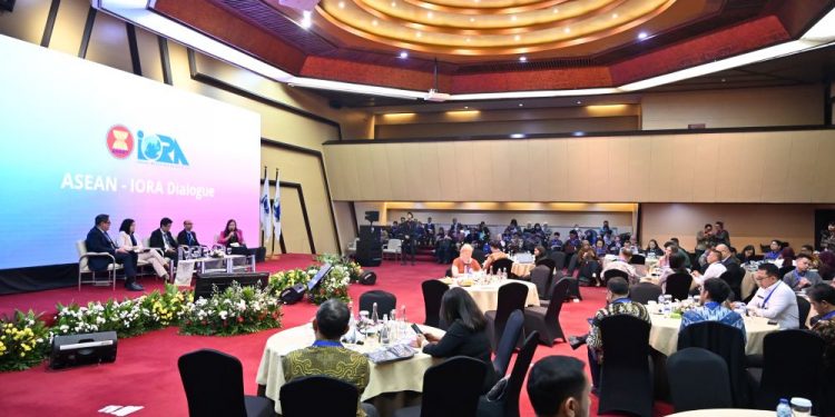 ASEAN, PIF and IORA Agree to Strengthen Regional Cooperation Relations