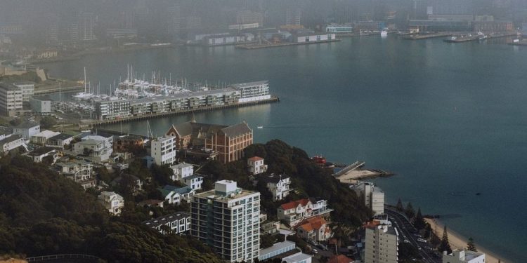 Effects of the Economic Crisis, New Zealanders Exodus to Australia