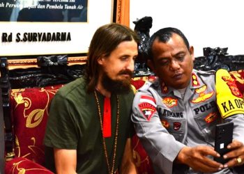 Susi Air Pilot from New Zealand Philip Mehrtens is Finally Free