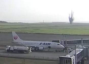 US Bomb Explodes at Japanese Airport