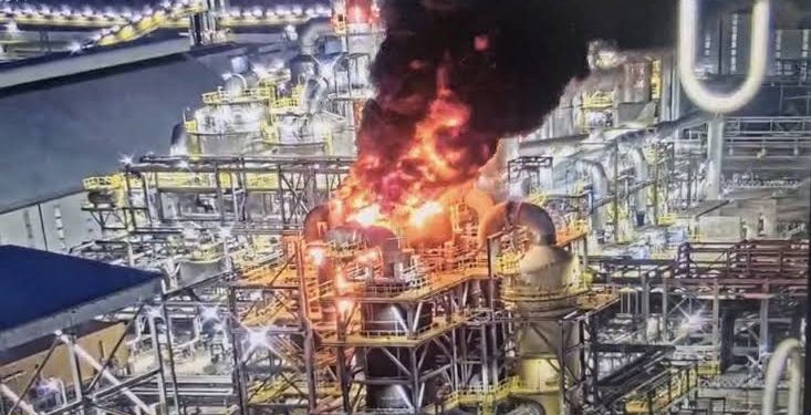 Freeport Indonesia Smelter in Gresik Burns and Explodes
