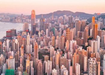 Hong Kong Slashes Liquor Tax