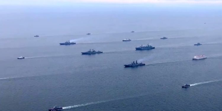 Russia and China Pledge to Strengthen Military Ties