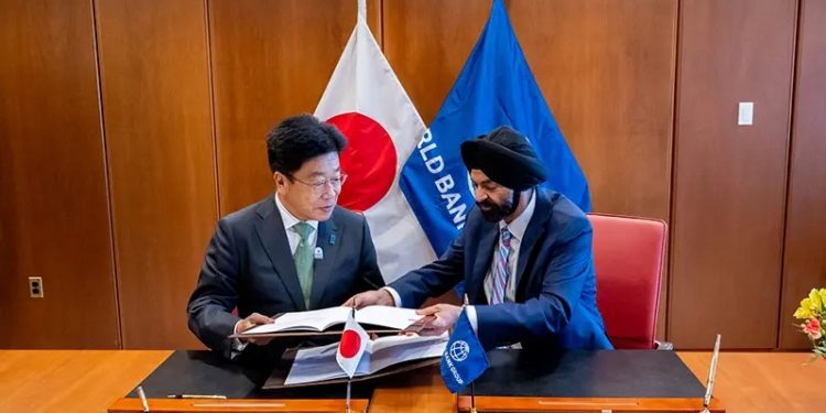 Japan Signs $1 Billion Portfolio Guarantee with World Bank