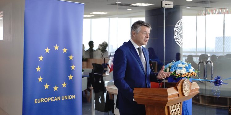 EU Center Officially Opened at Airlangga University