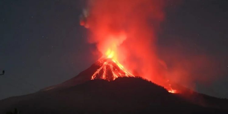 Mount Lewotobi Eruption: 6 Airports Closed, 13 Thousand Residents Evacuated 