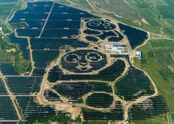 ADB and Masdar Sign $160 Million Deal to Build Two Solar Power Plants in Azerbaijan