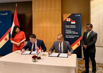 ACE and Canada-ASEAN Business Council Signed MoU at Energy Transition Roundtable