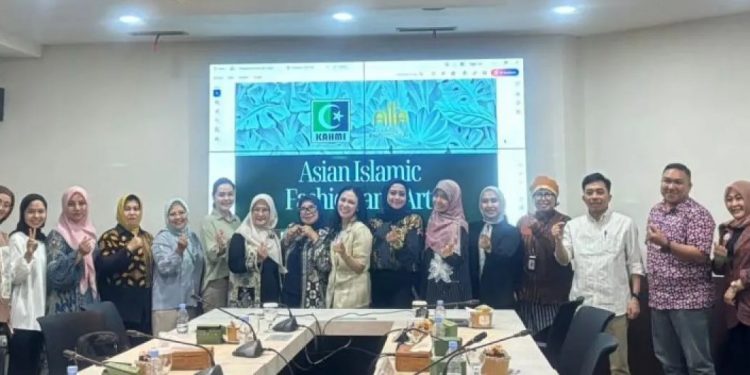 KAHMI Ready to Hold Asian Islamic Fashion and Art 2025
