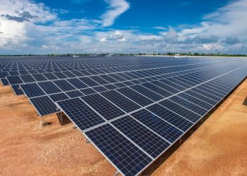 ADB and Gulf Sign $820 Million Loan to Scale Up Solar and Battery Storage in Thailand