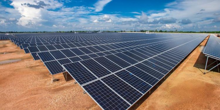 ADB and Gulf Sign $820 Million Loan to Scale Up Solar and Battery Storage in Thailand