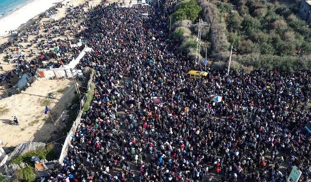 Historic Journey, Thousands of Gazans Walk Home