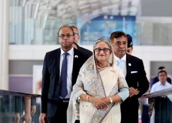 Ousted Bangladeshi PM Vows to Return