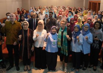 UK Government, UNFPA MARCH with Midwives to Reduce Maternal Deaths in Indonesia