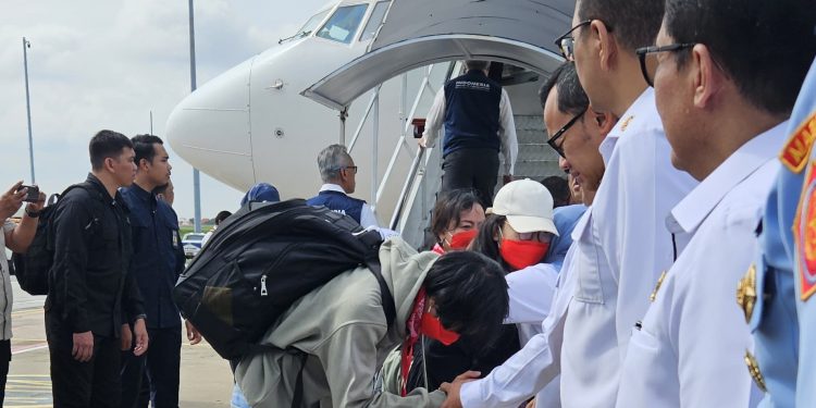 IOM Indonesia Supports the Repatriation of Online Scam Trafficking Victims 1 IOM Indonesia Supports the Repatriation of Online Scam Trafficking Victims