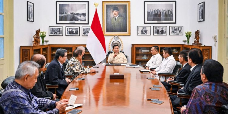 President Prabowo Gathers Tycoons to Discuss Danantara Sovereign Fund