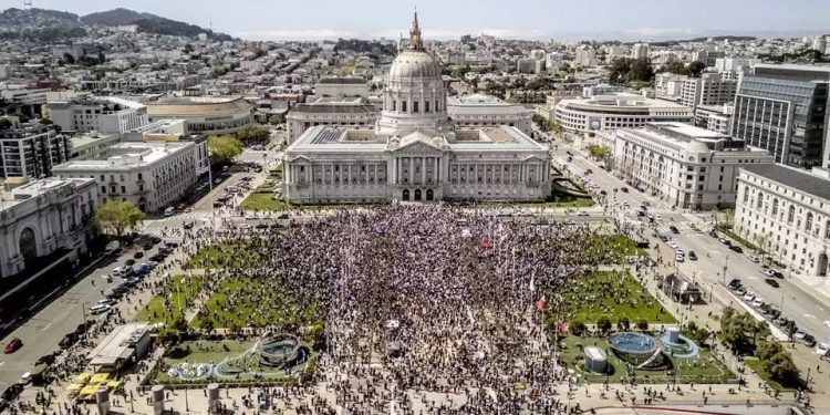 Revolution in the Streets: Millions of US Resist Trump and Musk's Power 1 Revolution in the Streets: Millions of US Resist Trump and Musk’s Power