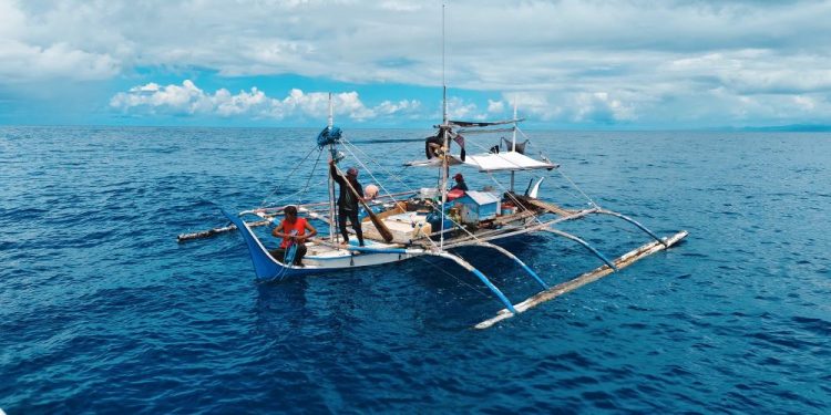 Illegal Fishing: Philippine Vessel Seized in Sulawesi Sea