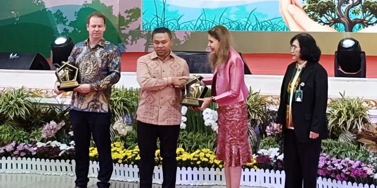 Indonesia Launches Forest and Peatland Conservation Initiative in Riau 1 Indonesia Launches Forest and Peatland Conservation Initiative in Riau