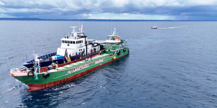 Illegal Fishing: Two Filipino Fishing Vessels Seized in Papua Sea