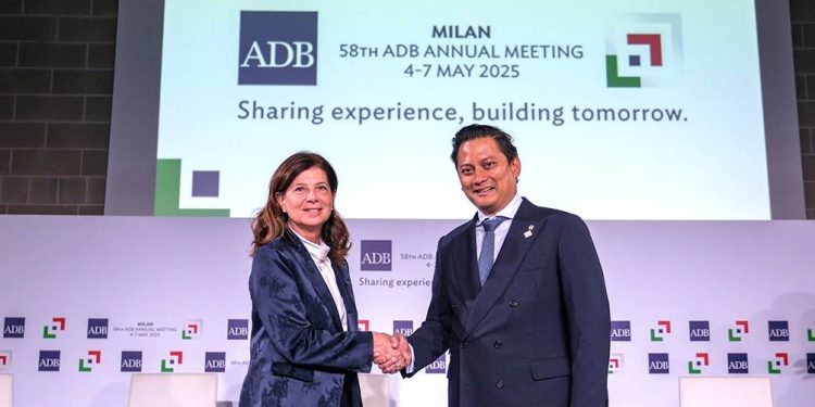 ADB, Indonesia Achieve Milestone in Local Currency Loan Conversions