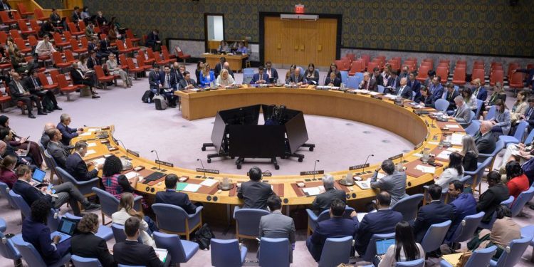 Top UN Envoy Calls on Israel to End Devastating Strikes, Starvation of Civilians in Gaza