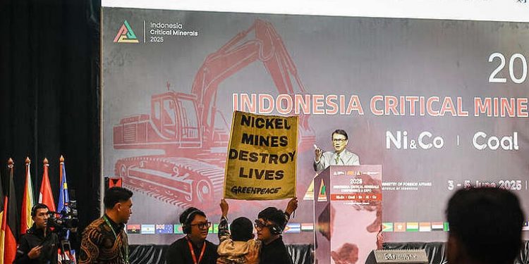 Greenpeace Protest International Nickel Conference in Jakarta