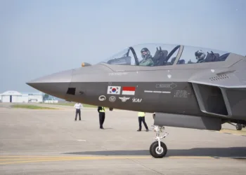 Indonesian Air Force Pilot Flies KF-21 Prototype