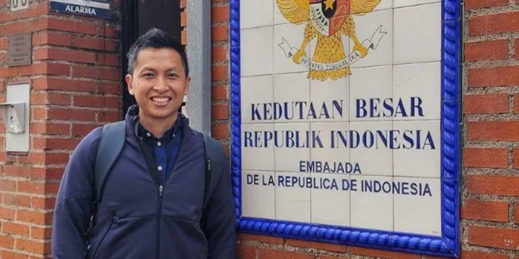 Young Indonesian Diplomat Arya Daru Found Dead in Central Jakarta