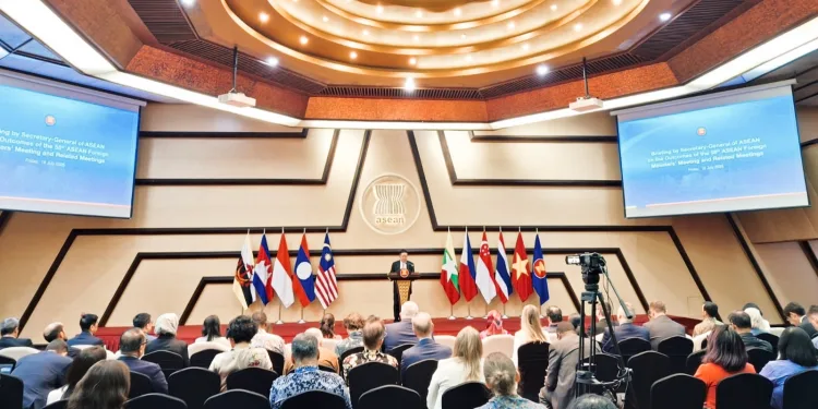 ASEAN and China Agree to Finalize Upgraded Free Trade Agreement