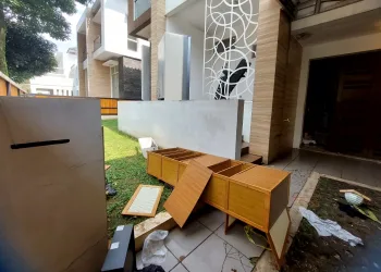 Indonesian Lawmakers’ Homes Ransacked One by One as Political Unrest Escalates
