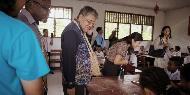 Ambassador of Japan Visits Biak, Papua to Observe Children’s’s Nutrition and Learning Activities