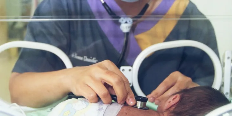 WHO, UNFPA Call For Safer Health Care for Every Newborn and Child in Indonesia