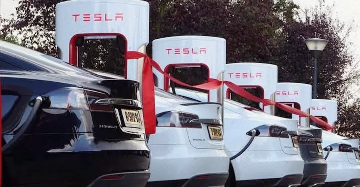 Tesla Beats Mercedes in Global Sales