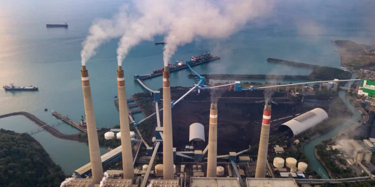Indonesia Faces Challenges in Achieving Carbon Emission Reduction Targets