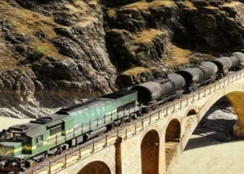 President Pezeshkian Emphasizes Significance of Iran-Iraq Rail Transport Connectivity 